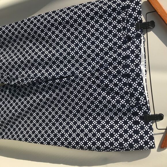 Crown & Ivy size 14p White Blue Abstract Chino Crop Pants - Picture 5 of 5